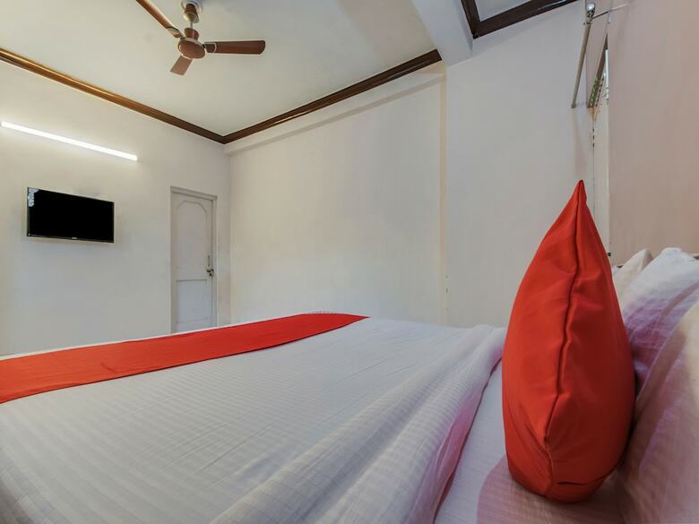 Oyo 24635 Hotel Rudransh