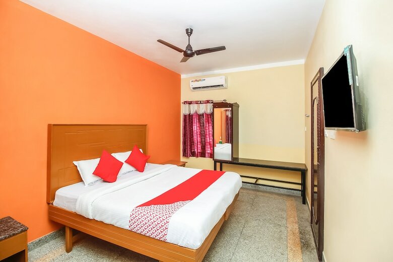 Hotel Oyo 26607 Sri Subbiah Inn