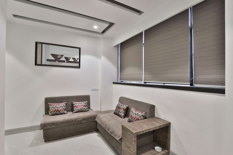 Oyo 23289 Hotel Anmol Palace
