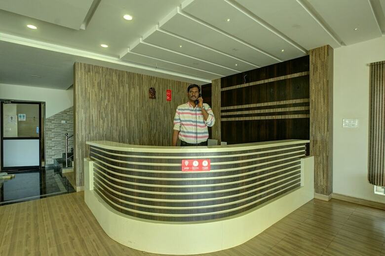 Hotel Oyo 26739 Arasu Regency