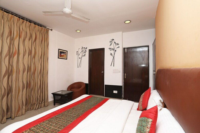 Hotel Oyo 14777 Summer Homez