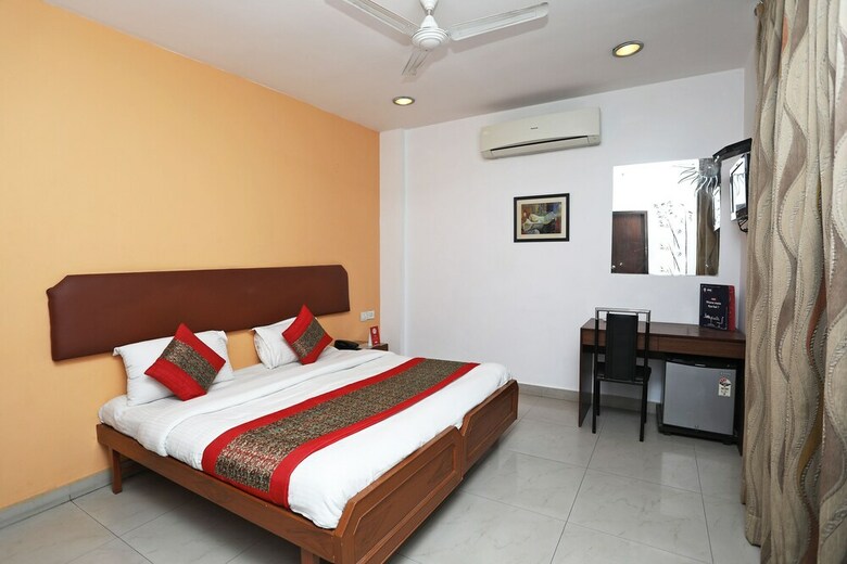 Hotel Oyo 14777 Summer Homez
