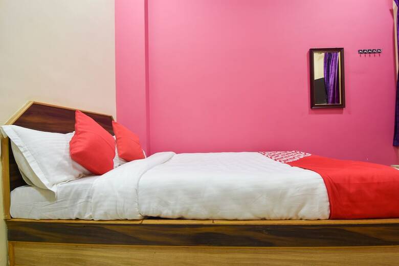 Hotel Oyo 18276 Agr's Sree Devi Residency