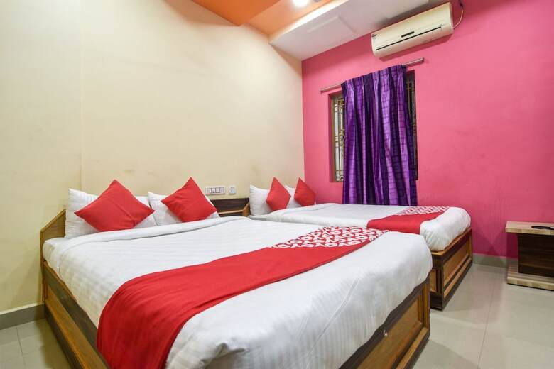 Hotel Oyo 18276 Agr's Sree Devi Residency