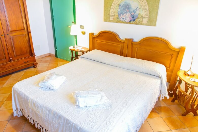 Hotel Case Saponara