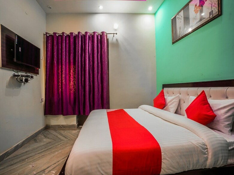 Hotel Oyo 24743 Janak Residency
