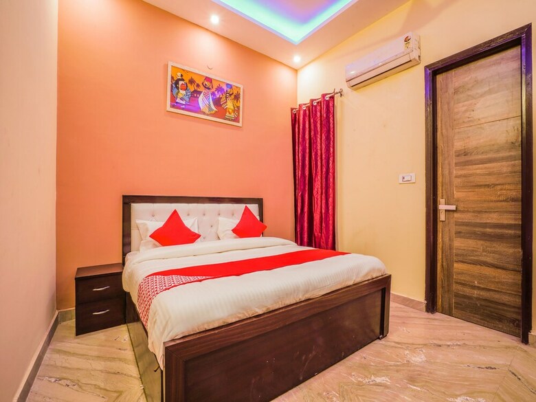 Hotel Oyo 24743 Janak Residency