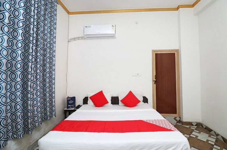 Oyo 23121 Hotel 4 U
