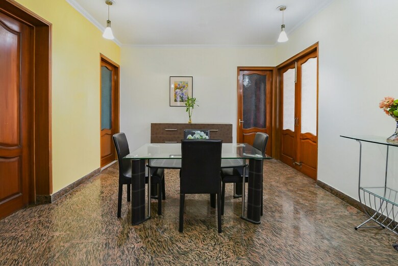 Oyo 18606 Home@b74