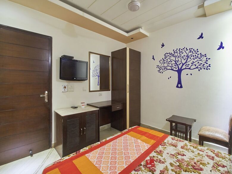 Oyo 362 Hotel J P Inn