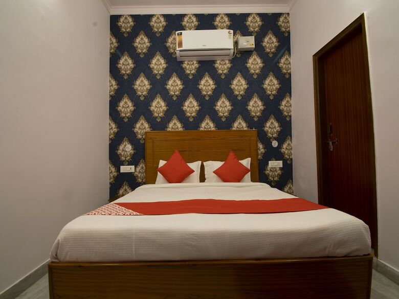 Hotel Oyo 26449 Rajdhani Residency