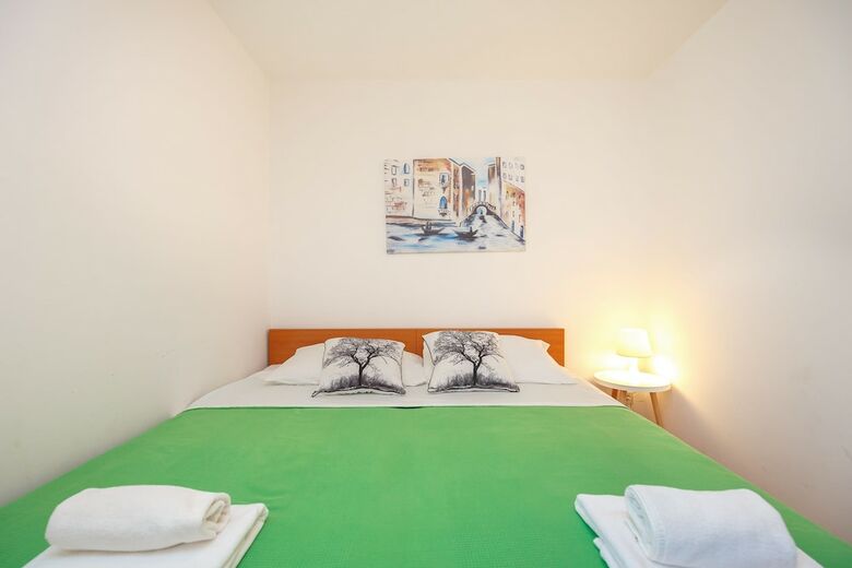 Apartments Mondo