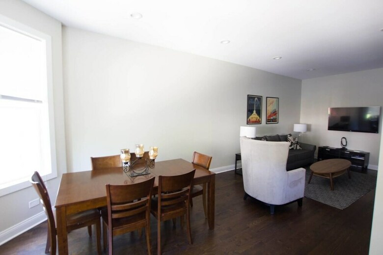Apartamentos New 2-level Home Near Wrigley