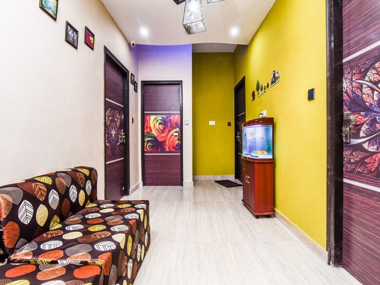 Hotel Oyo 22691 Royale Park Inn