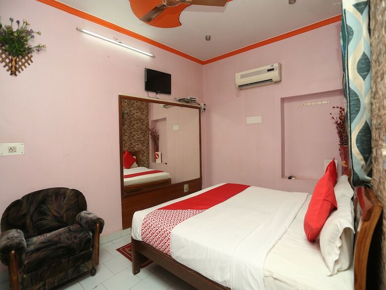 Oyo 18641 Hotel Rashmi