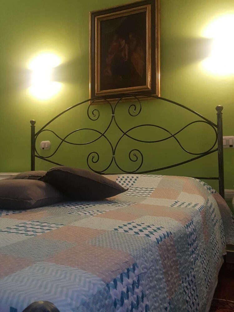 Bed & Breakfast 3b