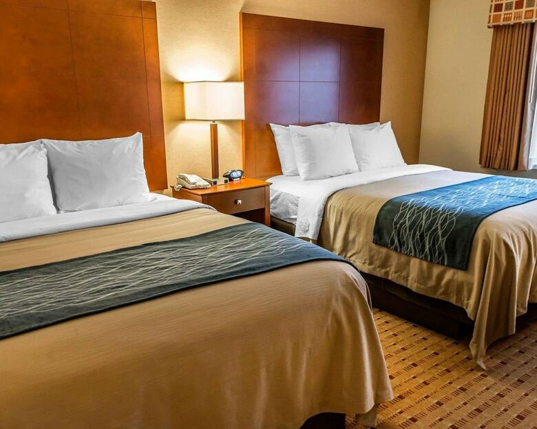 Hotel Comfort Inn & Suites