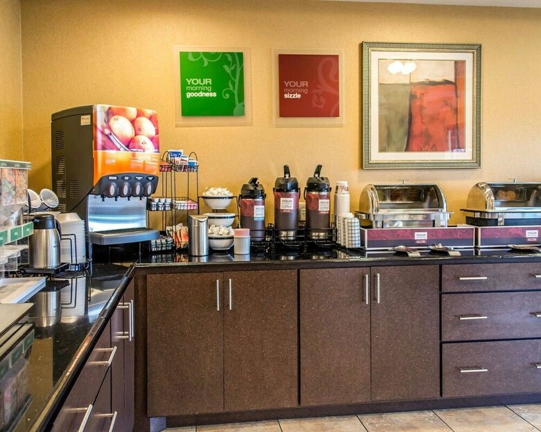 Hotel Comfort Inn & Suites