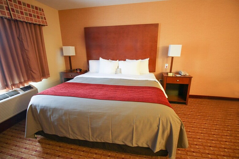 Hotel Comfort Inn & Suites