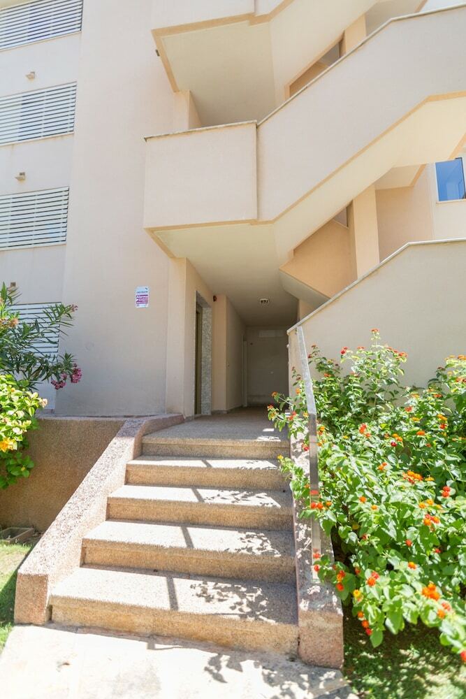 Apartamentos Oros Nuredduna