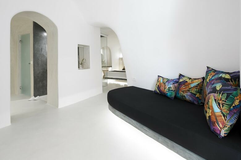 Edem Luxury Hotel Santorini Finikia