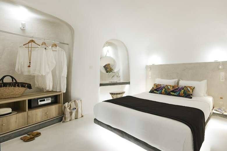 Edem Luxury Hotel Santorini Finikia