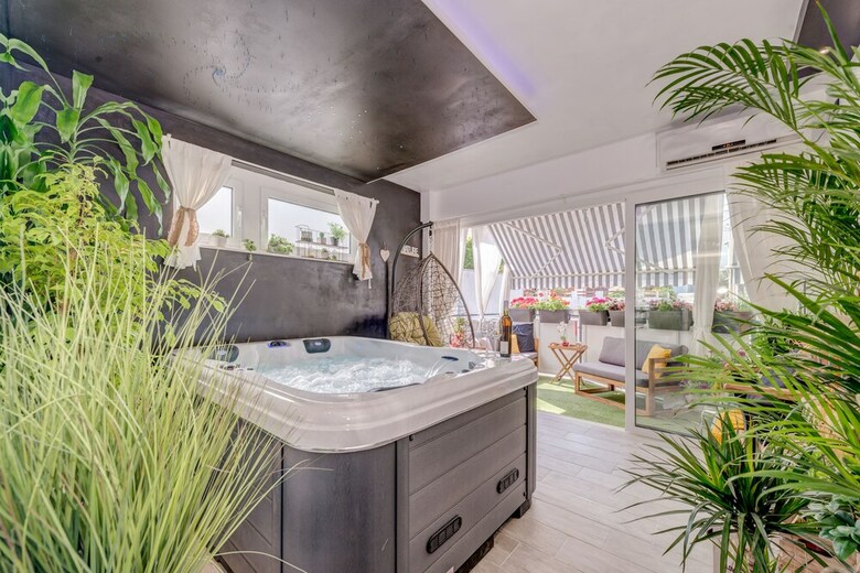 3 Sisters - Apartment With Jacuzzi
