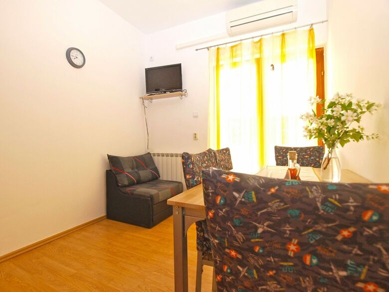 Apartment 91