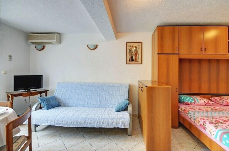 Apartment 43