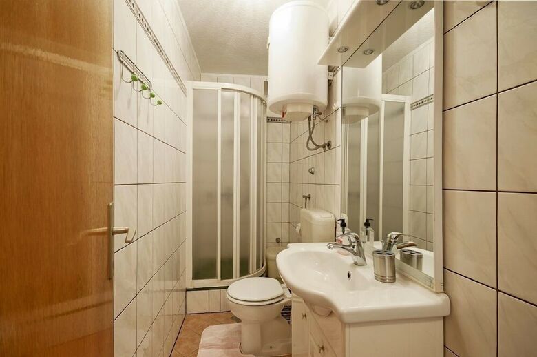 Apartment 43