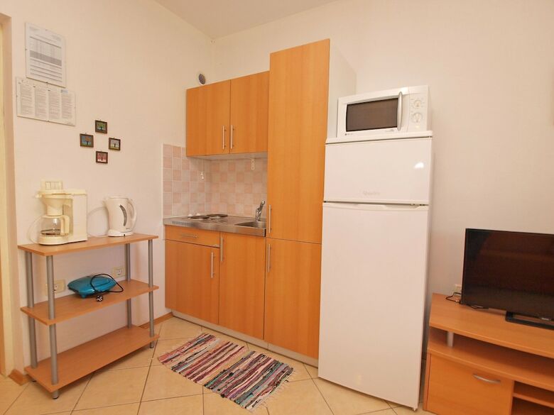 Apartment 21