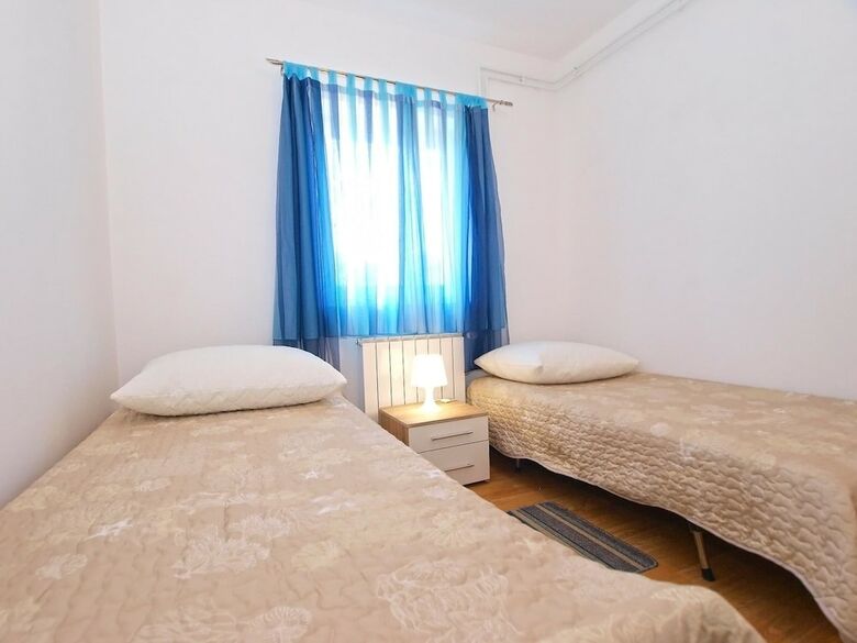 Apartment 1406