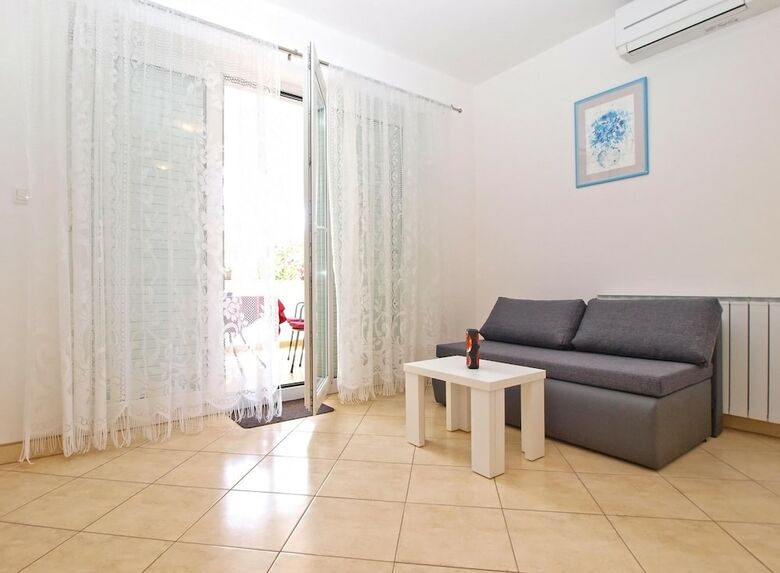 Apartment 1406
