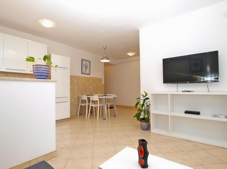 Apartment 1406