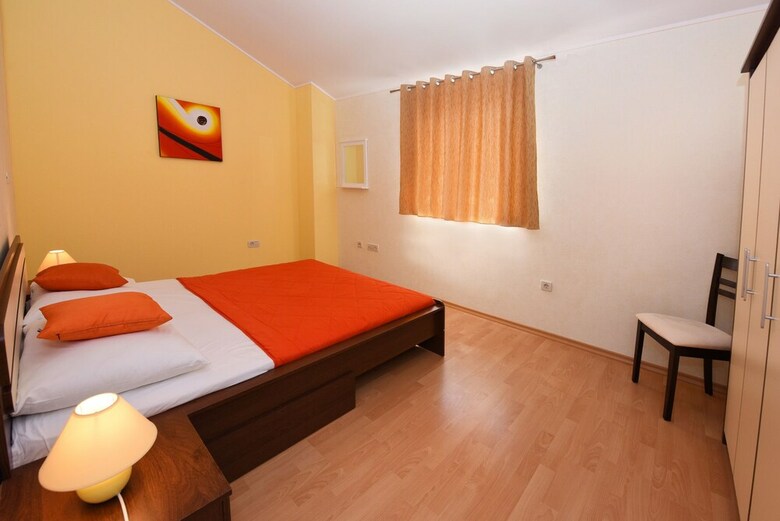 Villa 377
