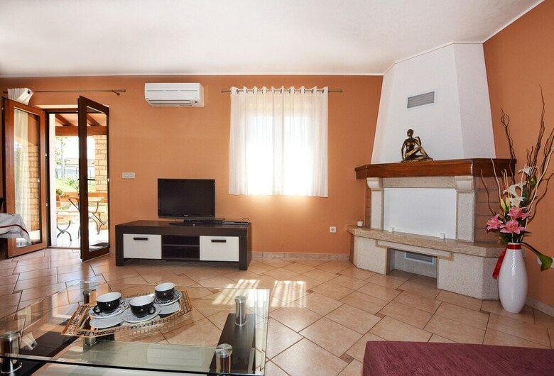 Villa 377