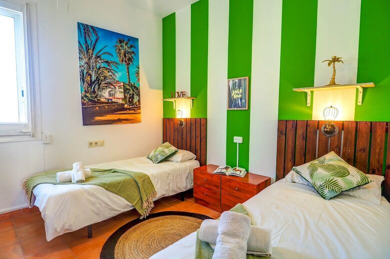 Apartamentos The Beach House Paradise