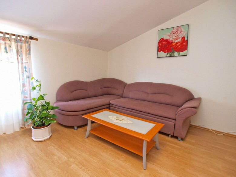 Apartment 250
