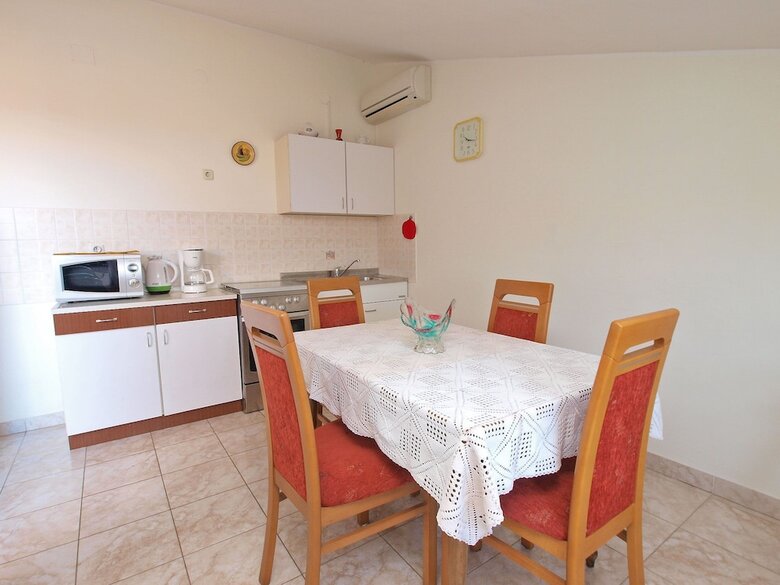 Apartment 250
