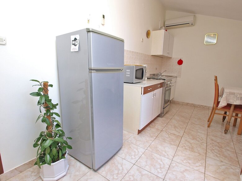Apartment 250