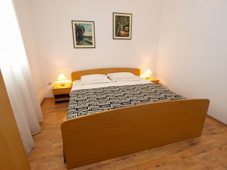Apartment 440