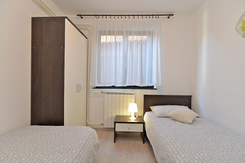Apartment 628