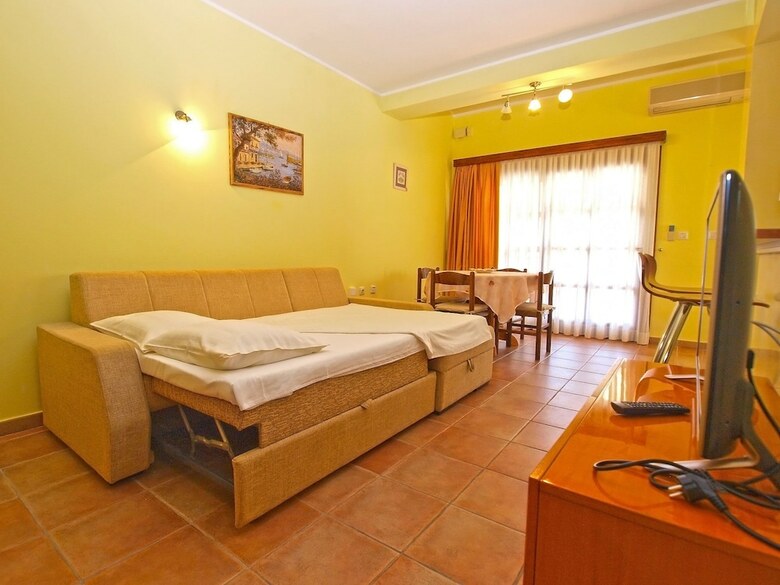 Apartment 389