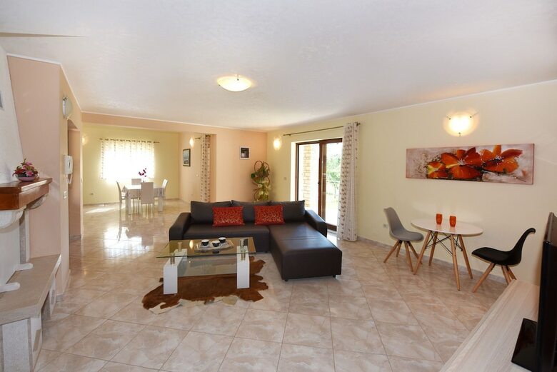 Villa 598