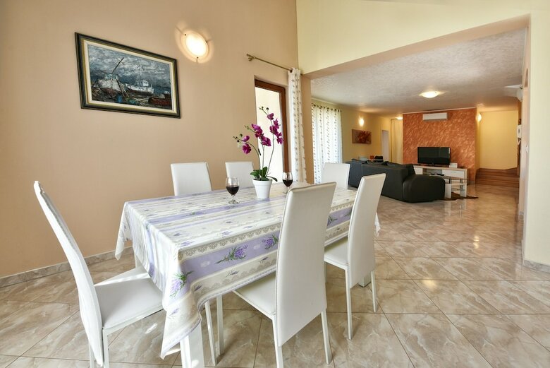 Villa 598