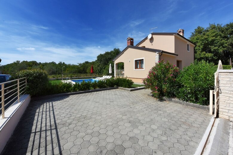 Villa 598
