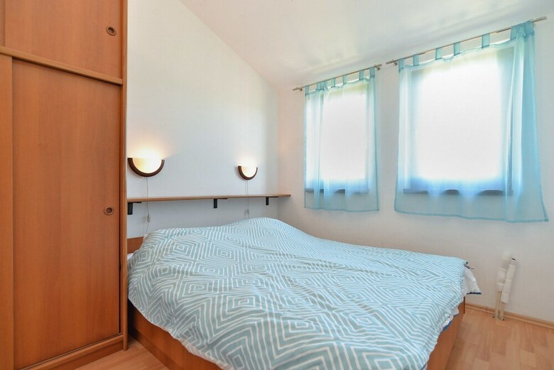 Apartment 794
