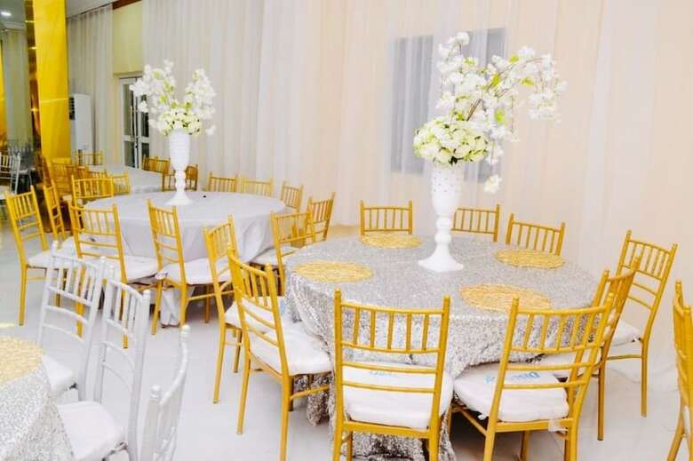 Hotel Limoh Suites