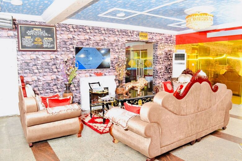 Hotel Limoh Suites