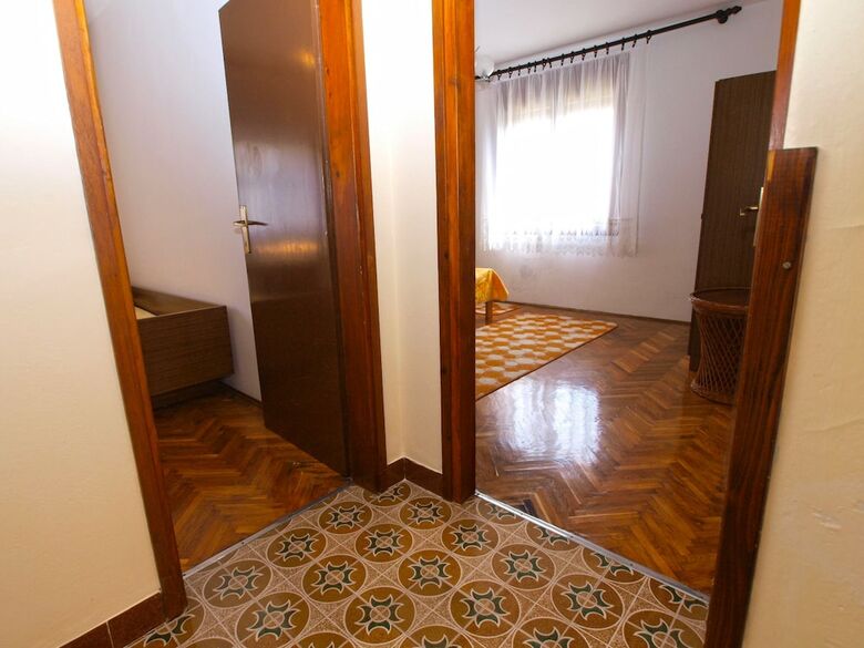 Apartment 1070